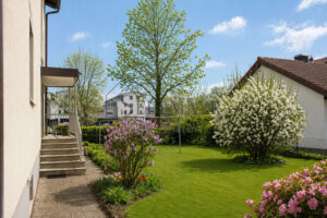 Außenansicht Eingangsbereich 1