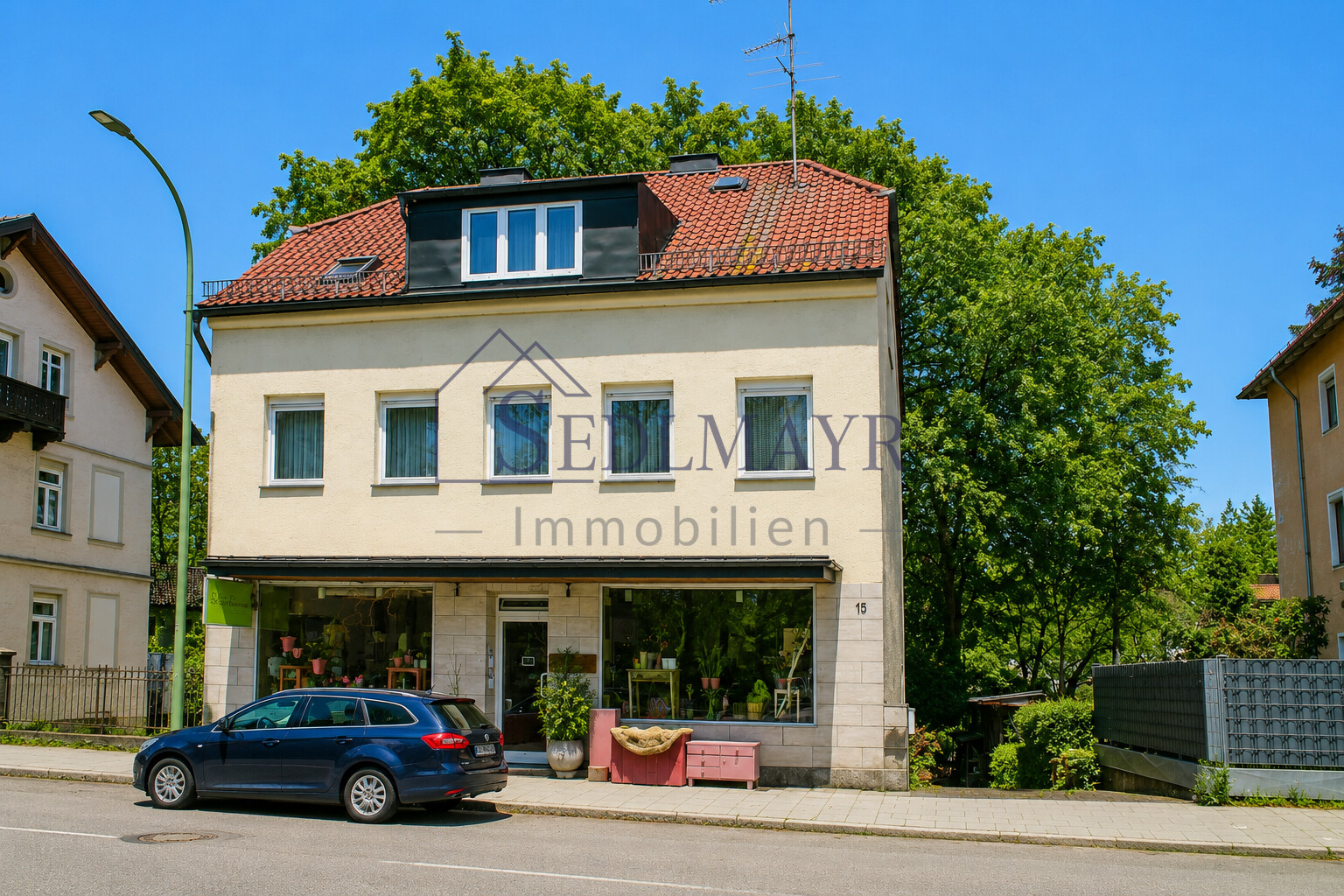 Außenansicht Straßenseite