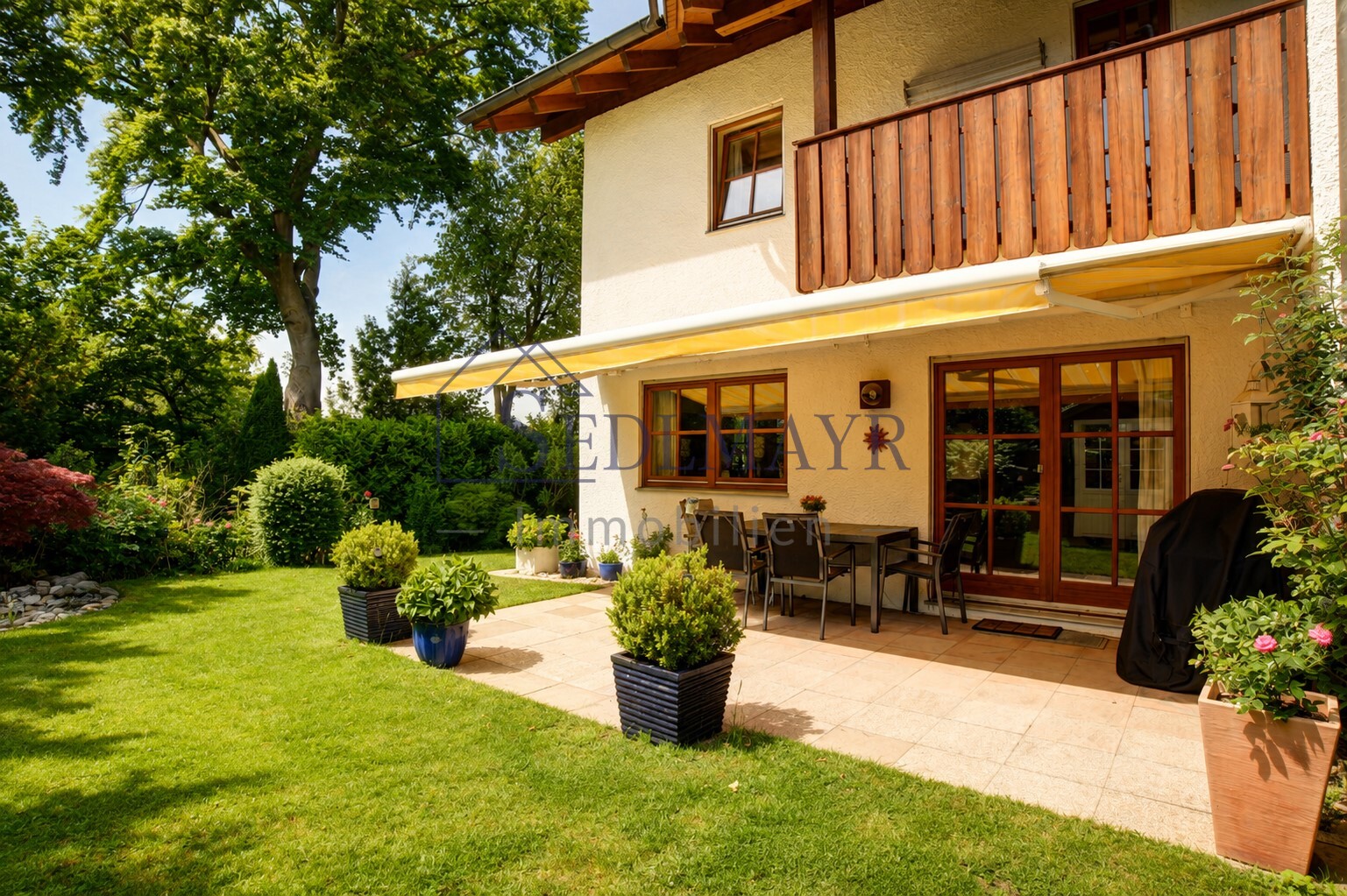 Ansicht Garten und Terrasse