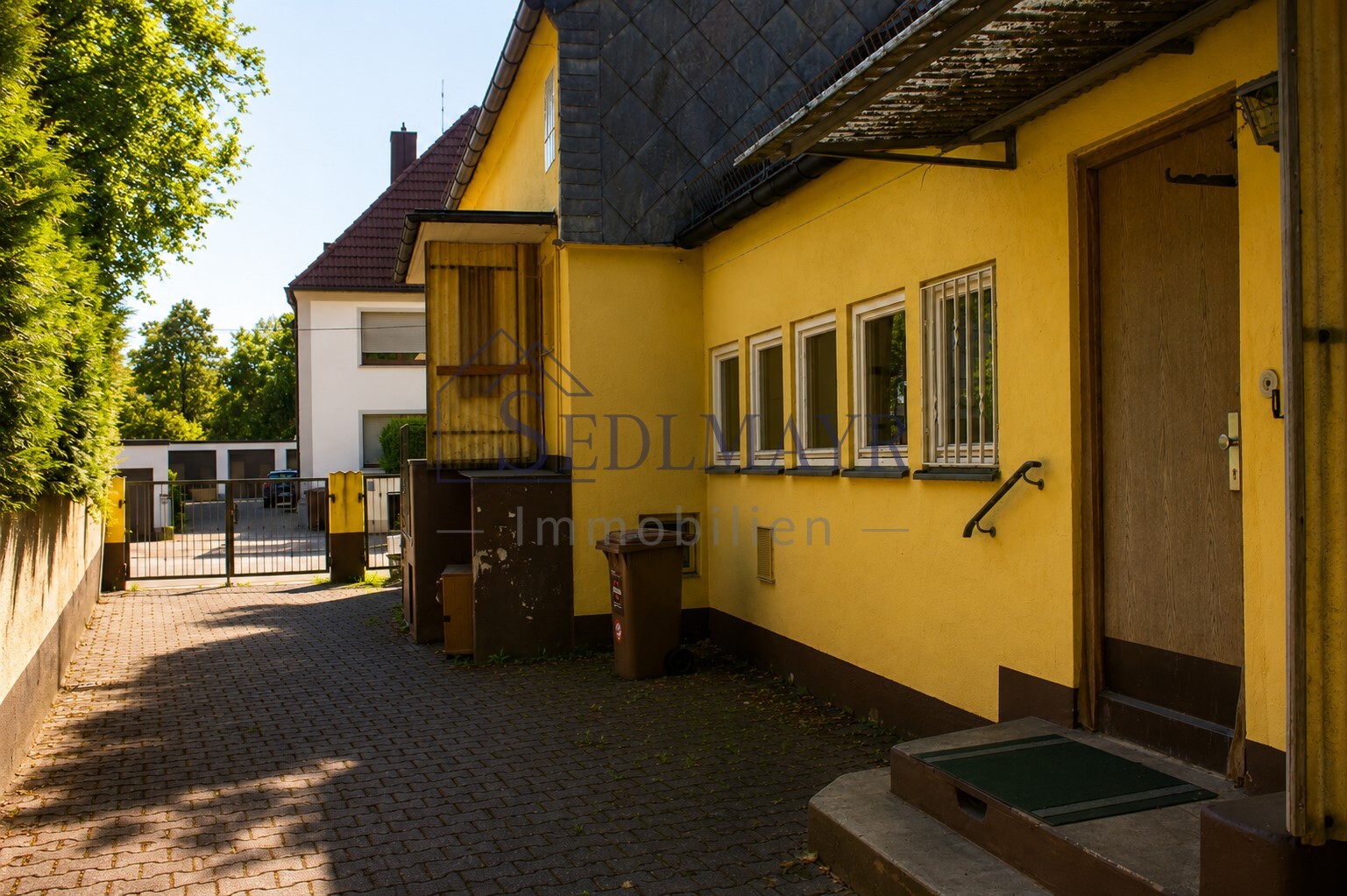 Ansicht Einfahrt