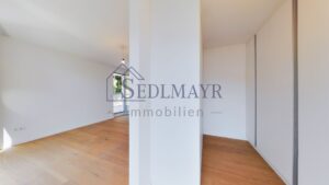 Ansicht Schlafzimmer und Ankleidezimmer