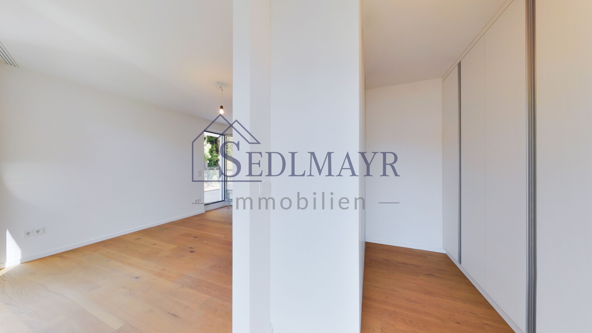 Ansicht Schlafzimmer und Ankleidezimmer